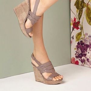 Sole Society taupe wedges